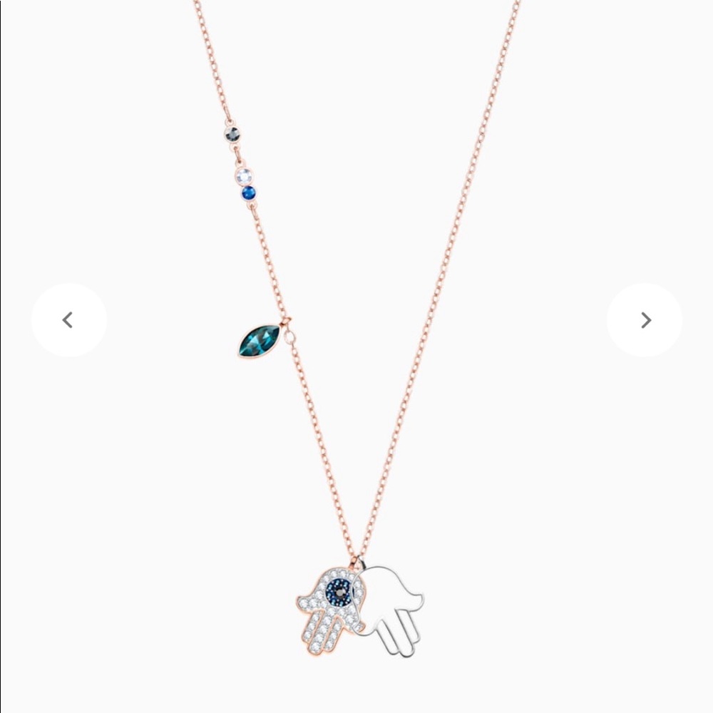 Swarovski Hamsa Hand Pendent!